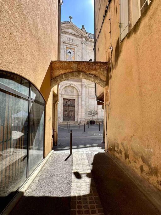 Lou Paseo : Appartement Brocante Centre Historique LʼIsle-sur-la-Sorgue Εξωτερικό φωτογραφία