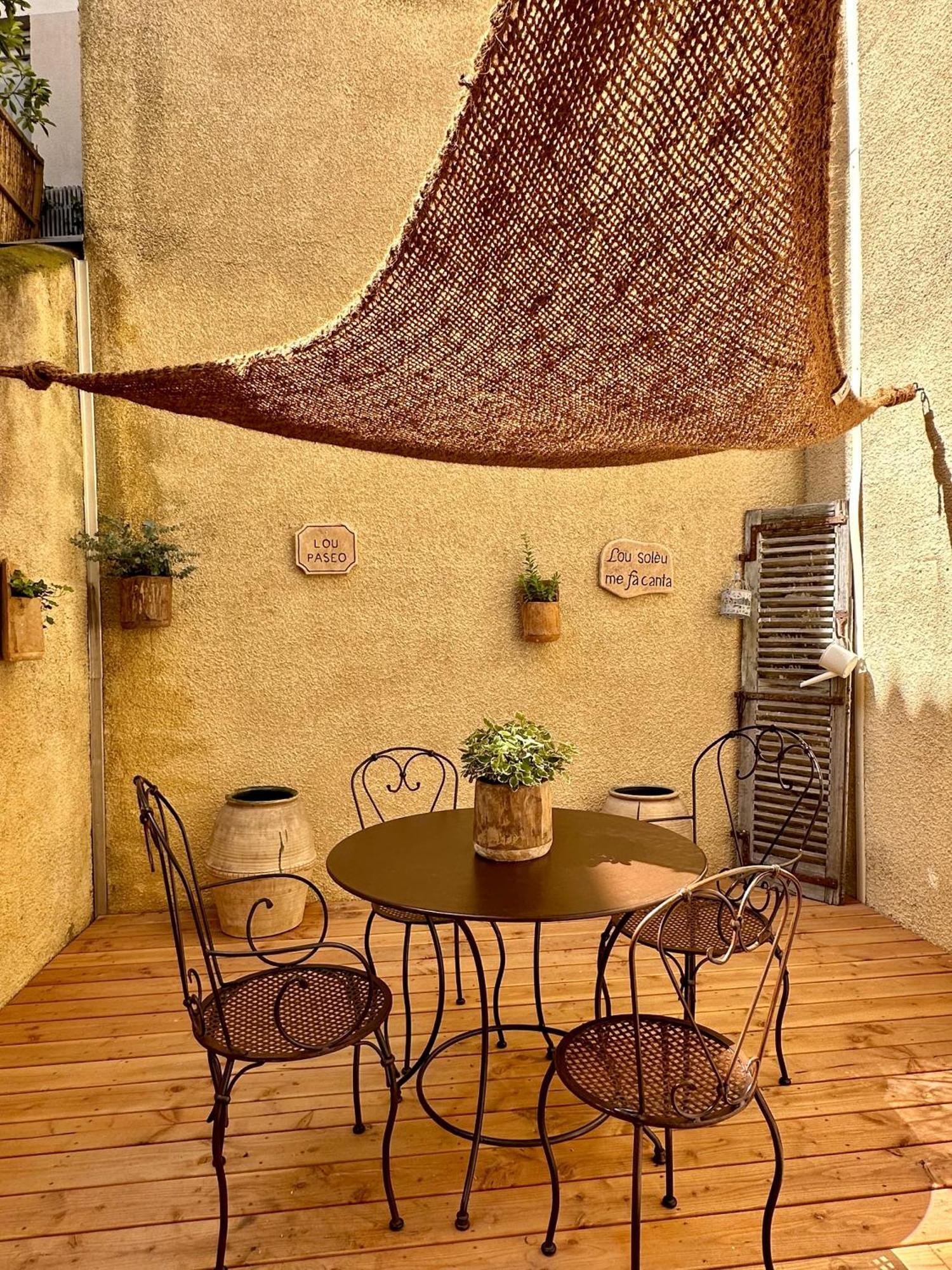 Lou Paseo : Appartement Brocante Centre Historique LʼIsle-sur-la-Sorgue Εξωτερικό φωτογραφία