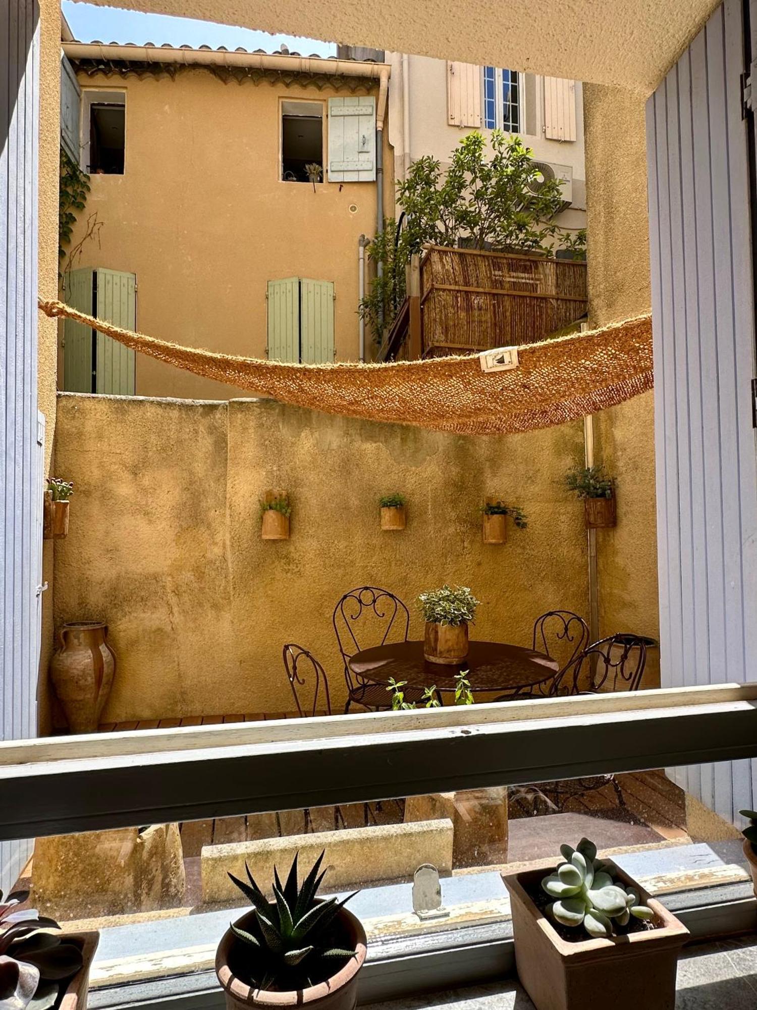 Lou Paseo : Appartement Brocante Centre Historique LʼIsle-sur-la-Sorgue Εξωτερικό φωτογραφία